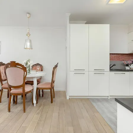 Central Warsaw Apartment Near Metro Swietokrzyska By Noclegi Renters Eksteriør bilde